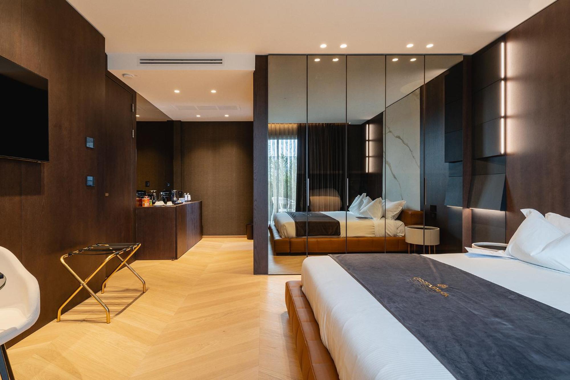 Green Park Penthouse Suite & Pool - Heated Pool - Bari Kültér fotó